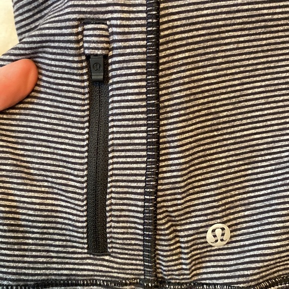 Lululemon Think Fast hoodie, striped RARE - Picture 8 of 9